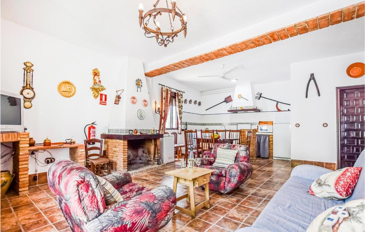 3 Bedroom Awesome Home In Rute Zewnętrze zdjęcie