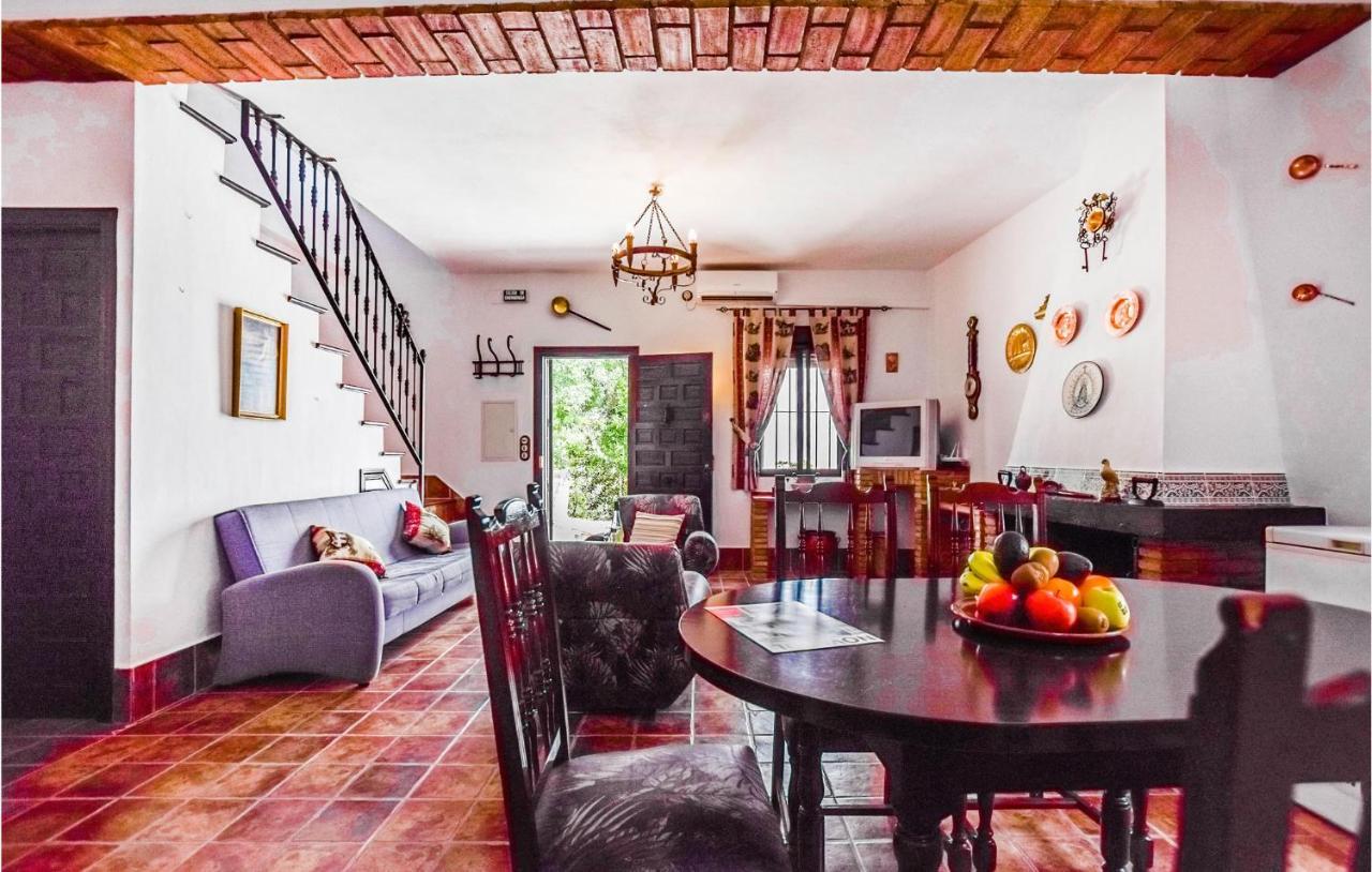 3 Bedroom Awesome Home In Rute Zewnętrze zdjęcie