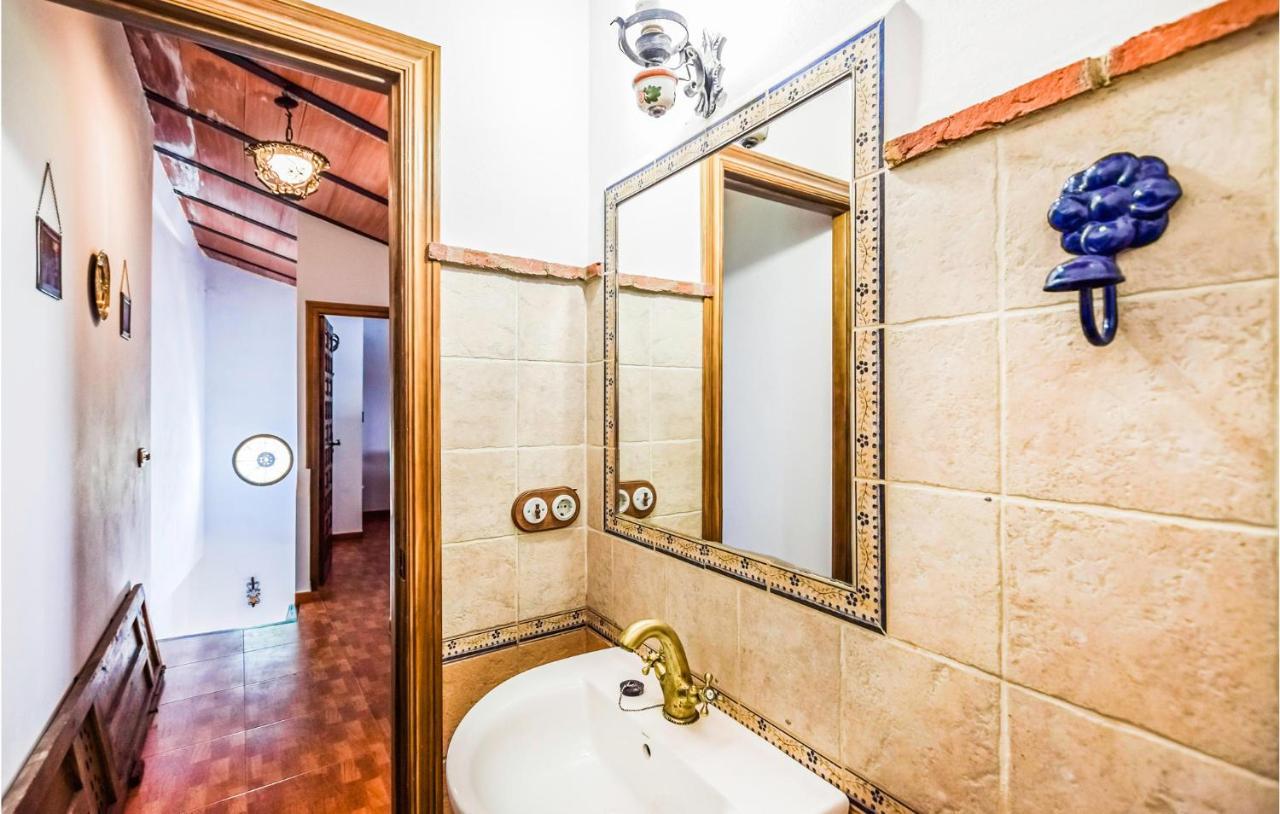 3 Bedroom Awesome Home In Rute Zewnętrze zdjęcie