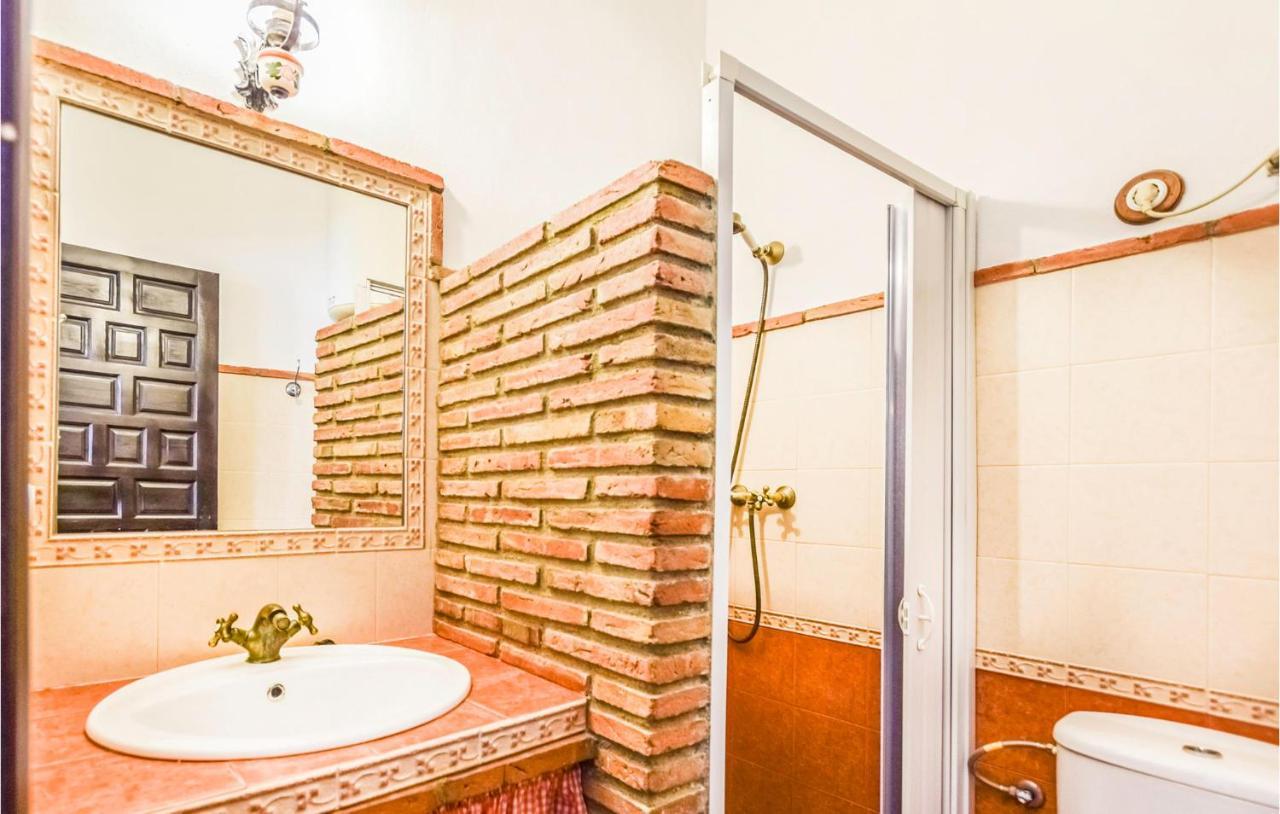 3 Bedroom Awesome Home In Rute Zewnętrze zdjęcie